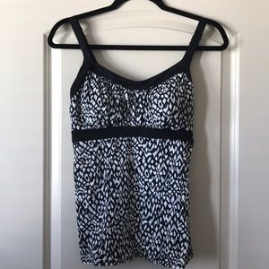 Caribbean Joe Woman’s Swim Top - Brand New